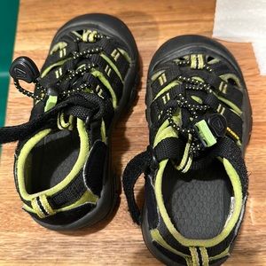 KEEN newport  H2 shoes